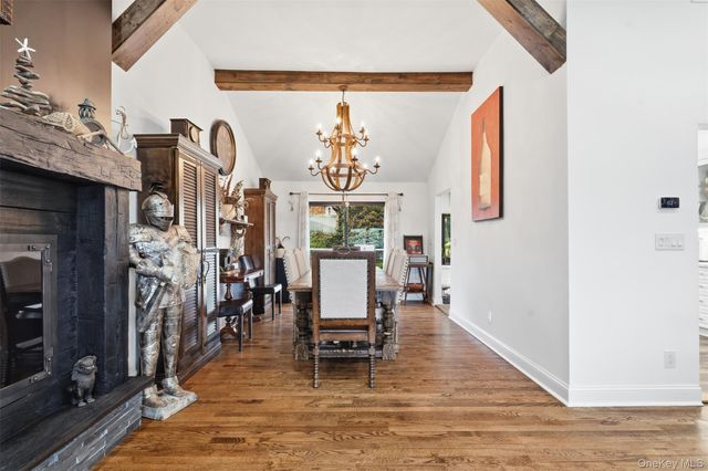 76 Kensington Oval, New Rochelle, NY 10805