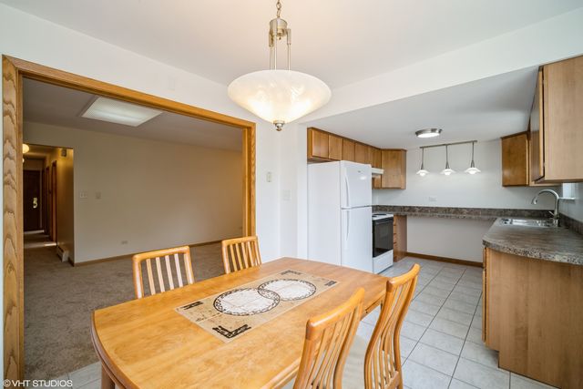5309 W Devon Avenue FL2, Chicago, IL 60646