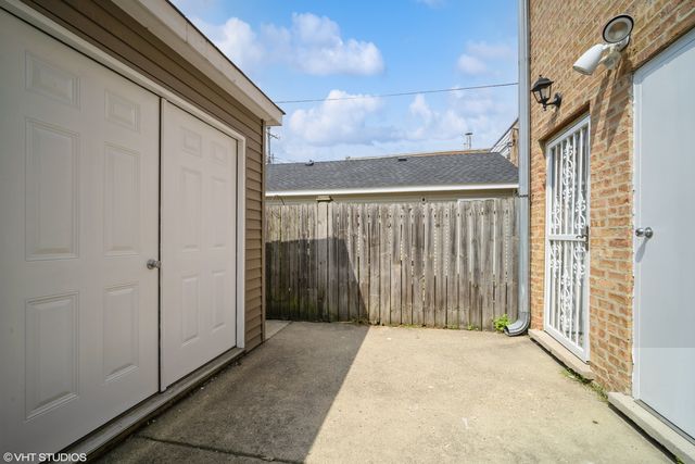 5309 W Devon Avenue FL2, Chicago, IL 60646
