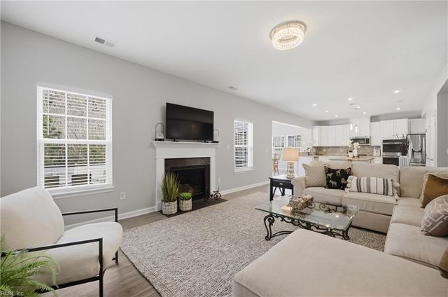 2138 Tall Pine DR, Chesapeake, VA 23323