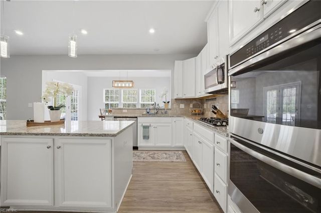 2138 Tall Pine DR, Chesapeake, VA 23323