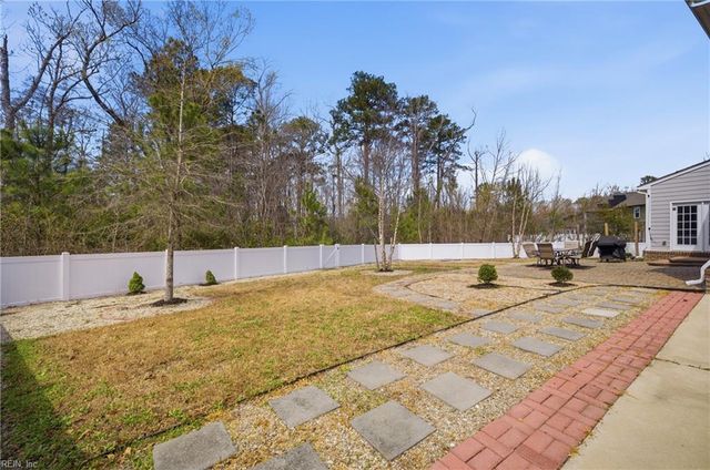 2138 Tall Pine DR, Chesapeake, VA 23323