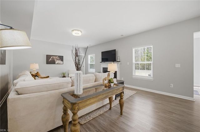 2138 Tall Pine DR, Chesapeake, VA 23323