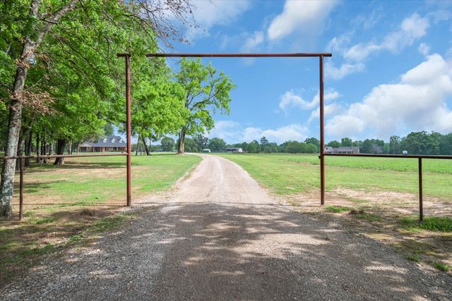 1874 VZ County Road 3213, Edgewood, TX 75117