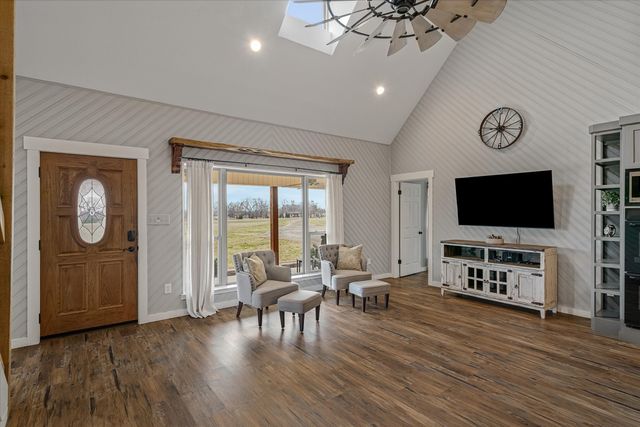 1874 VZ County Road 3213, Edgewood, TX 75117