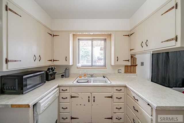 240 Lincoln Drive, Idaho Falls, ID 83401