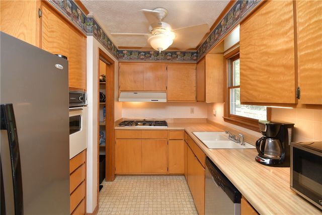 403 Stratford Drive, Seneca, SC 29678