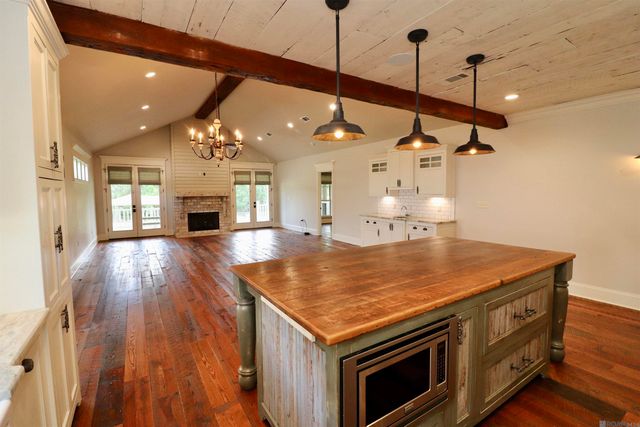 5687 Island Rd, Jarreau, LA 70749