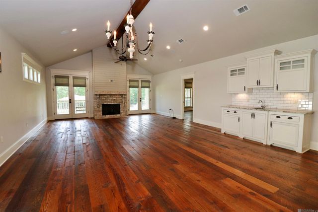 5687 Island Rd, Jarreau, LA 70749