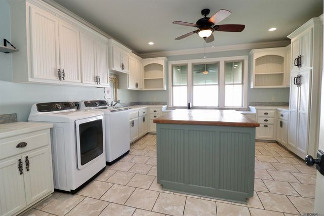 5687 Island Rd, Jarreau, LA 70749