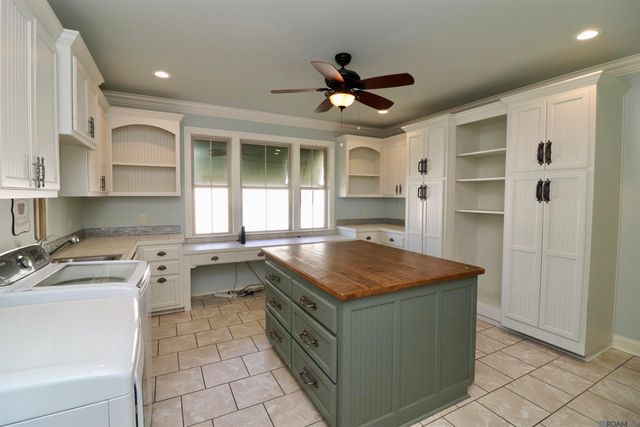 5687 Island Rd, Jarreau, LA 70749