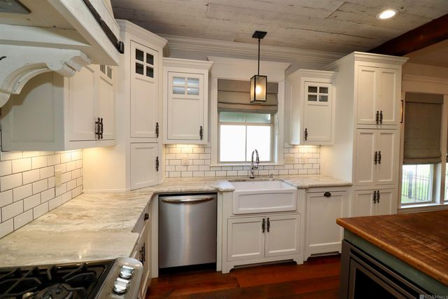 5687 Island Rd, Jarreau, LA 70749