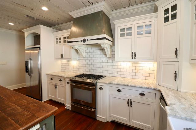 5687 Island Rd, Jarreau, LA 70749