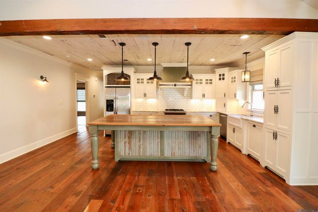 5687 Island Rd, Jarreau, LA 70749