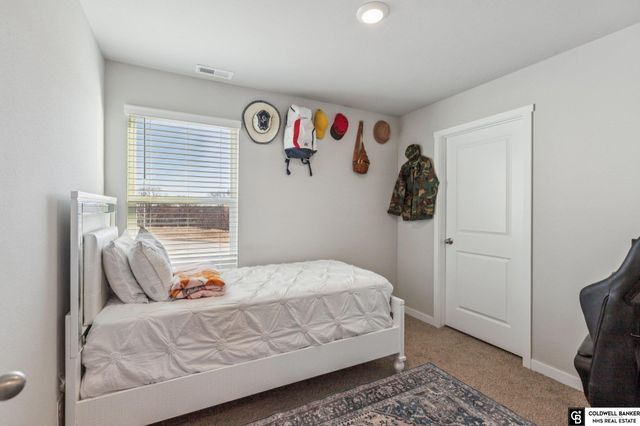 9306 Reynolds Street, Omaha, NE 68122