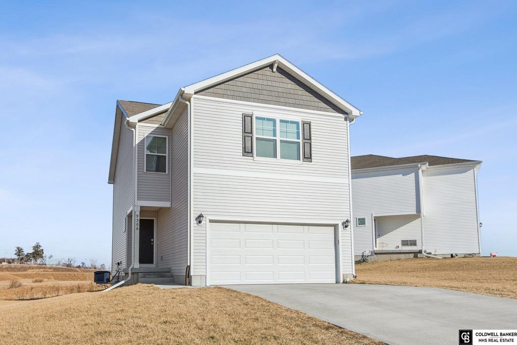 9306 Reynolds Street, Omaha, NE 68122