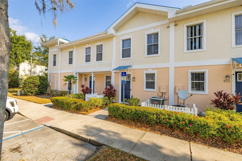 Image 2 of property listing at 651 CORNERSTONE DRIVE, Kissimmee, FL 34744