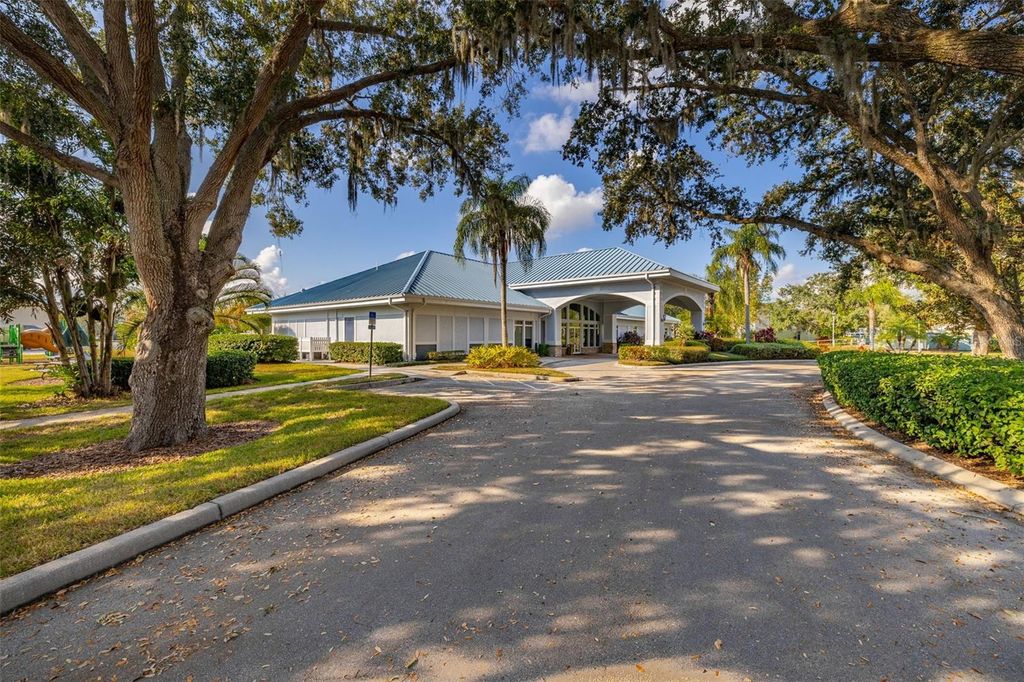 Image 51 of property listing at 651 CORNERSTONE DRIVE, Kissimmee, FL 34744