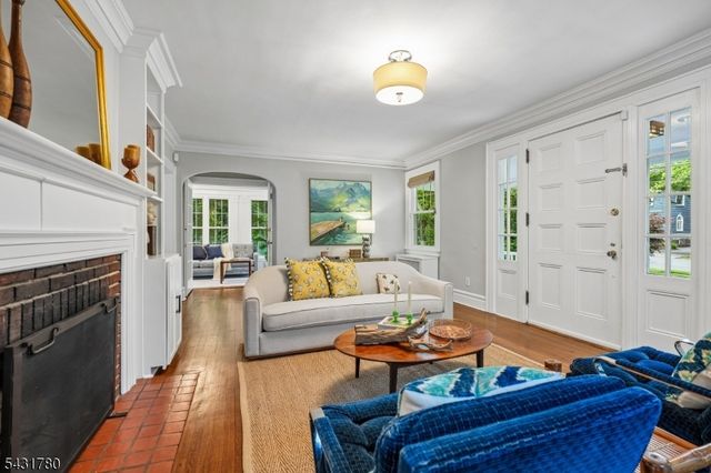 26 Mountain Ave, Maplewood Twp., NJ 07040