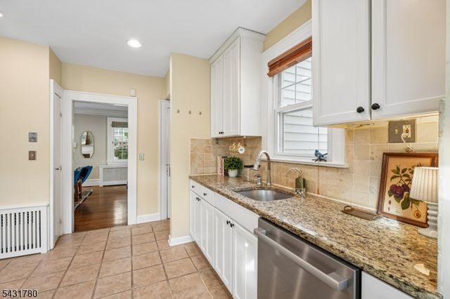 26 Mountain Ave, Maplewood Twp., NJ 07040