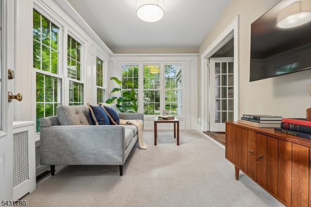 26 Mountain Ave, Maplewood Twp., NJ 07040