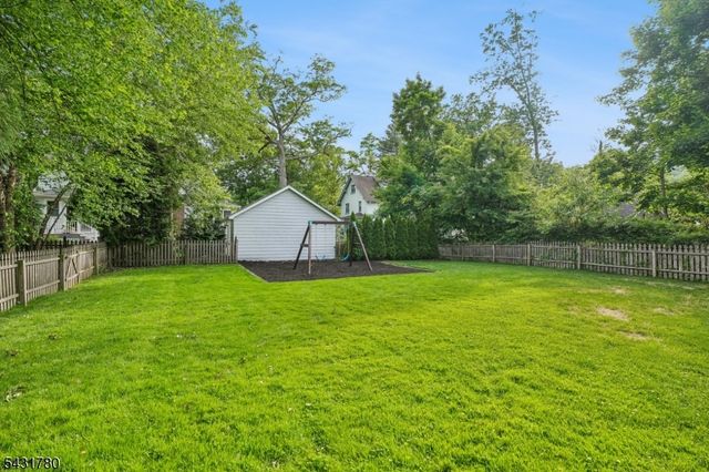 26 Mountain Ave, Maplewood Twp., NJ 07040