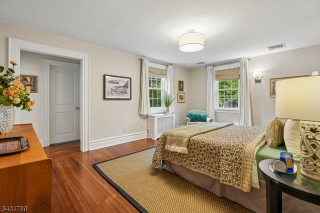 26 Mountain Ave, Maplewood Twp., NJ 07040