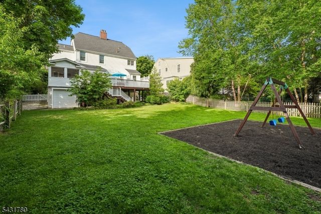 26 Mountain Ave, Maplewood Twp., NJ 07040