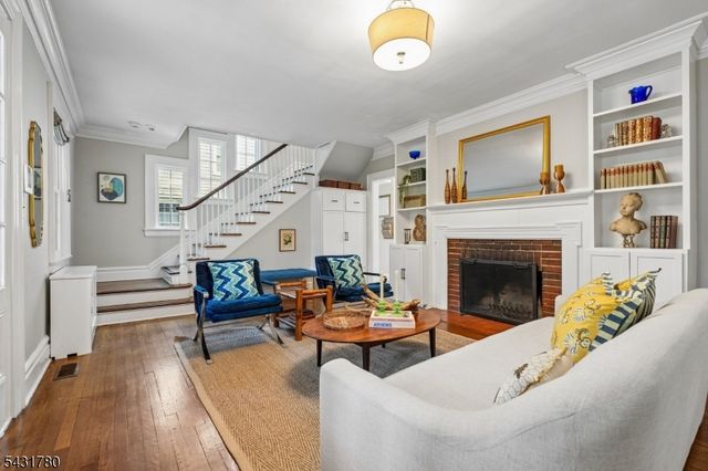 26 Mountain Ave, Maplewood Twp., NJ 07040