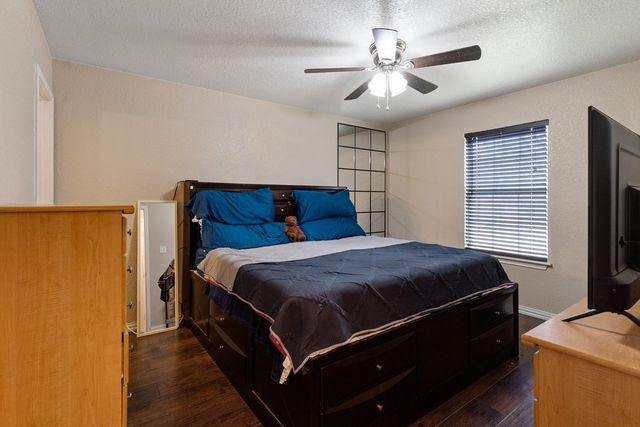 812 Barber Avenue, Cleburne, TX 76031