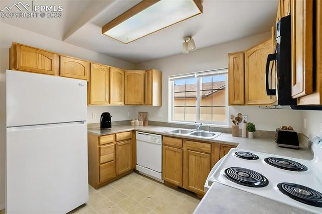 688 Bosque Vista Point, Colorado Springs, CO 80916