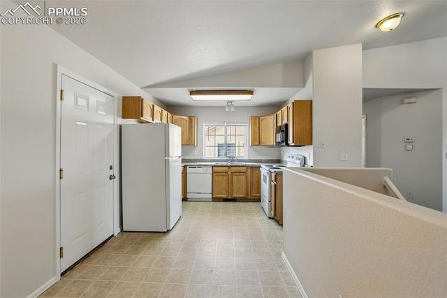 688 Bosque Vista Point, Colorado Springs, CO 80916