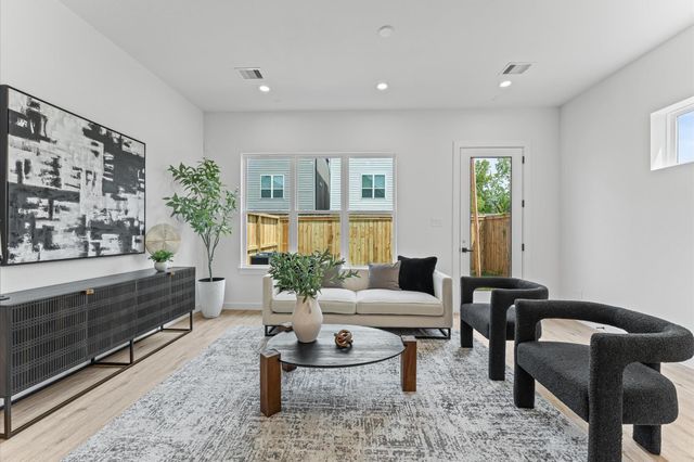 6423 Madrid Street, Houston, TX 77021