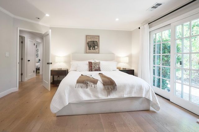 470 Martinsen Court, Palo Alto, CA 94306