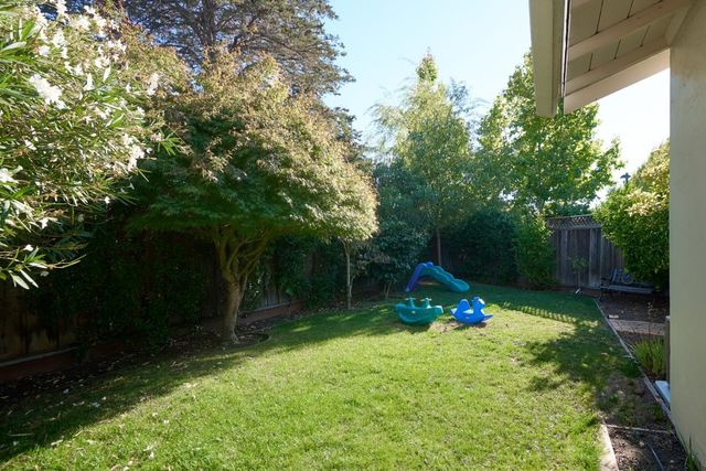 470 Martinsen Court, Palo Alto, CA 94306