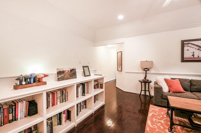 1111 W 26th Street, Houston, TX 77008