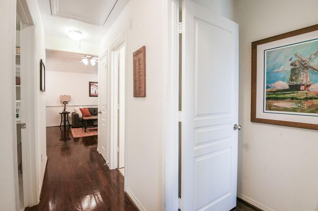 1111 W 26th Street, Houston, TX 77008