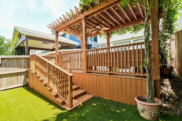 1111 W 26th Street, Houston, TX 77008