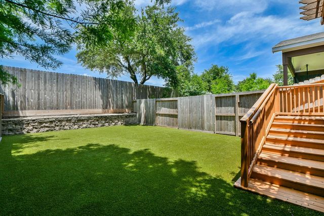 1111 W 26th Street, Houston, TX 77008