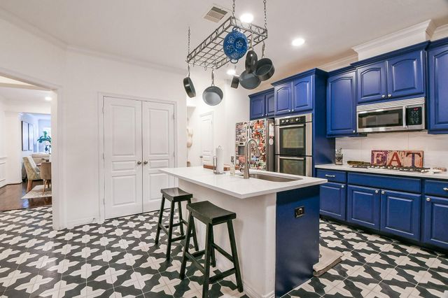 1111 W 26th Street, Houston, TX 77008