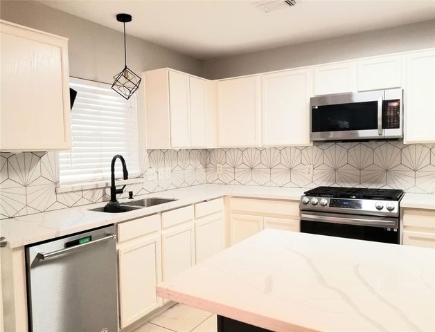 14943 Sugar Peak Drive, Sugar Land, TX 77498