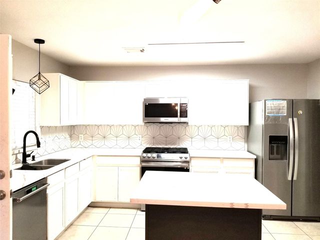 14943 Sugar Peak Drive, Sugar Land, TX 77498