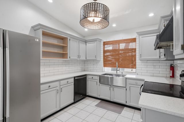 904 Alicante Rd, St Augustine, FL 32086