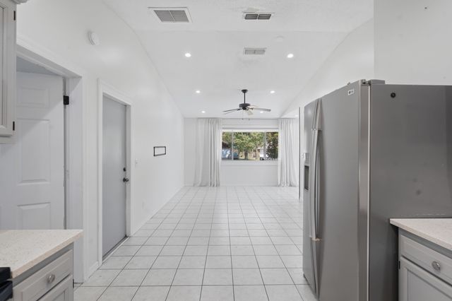 904 Alicante Rd, St Augustine, FL 32086