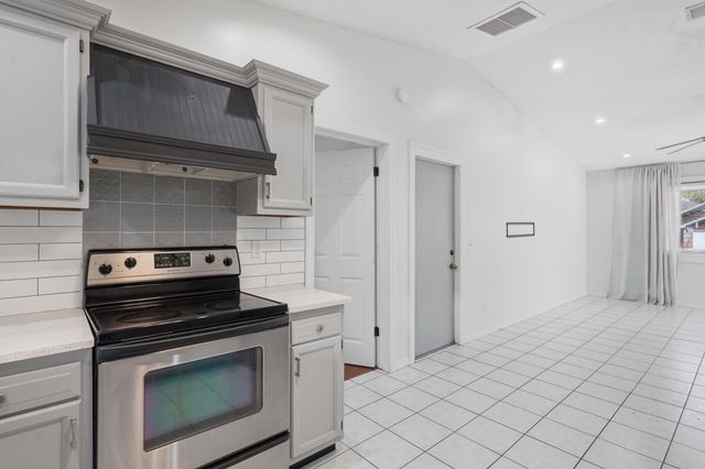 904 Alicante Rd, St Augustine, FL 32086