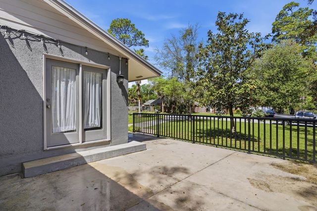 904 Alicante Rd, St Augustine, FL 32086