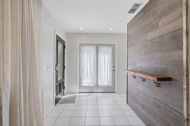 904 Alicante Rd, St Augustine, FL 32086