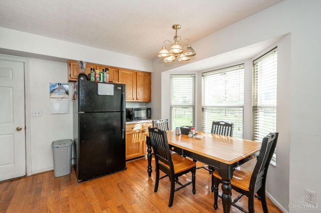 910 Hamlin Drive, Hamilton Twp, OH 45039