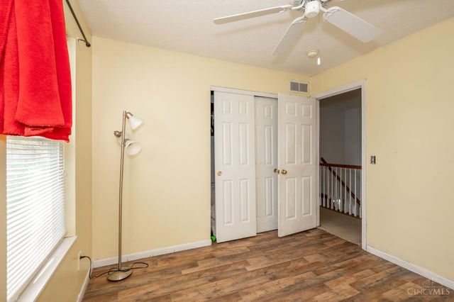 910 Hamlin Drive, Hamilton Twp, OH 45039