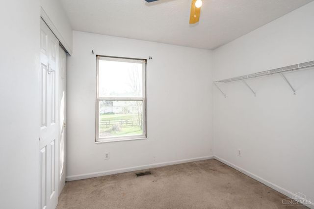 910 Hamlin Drive, Hamilton Twp, OH 45039